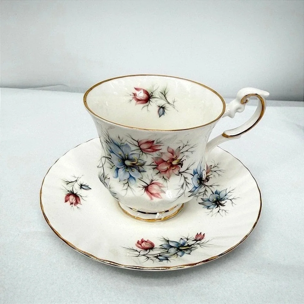 Queens Rosina Fine Bone China Co Ltd Tea Cup and Saucer Set Floral Gold Rim VTG